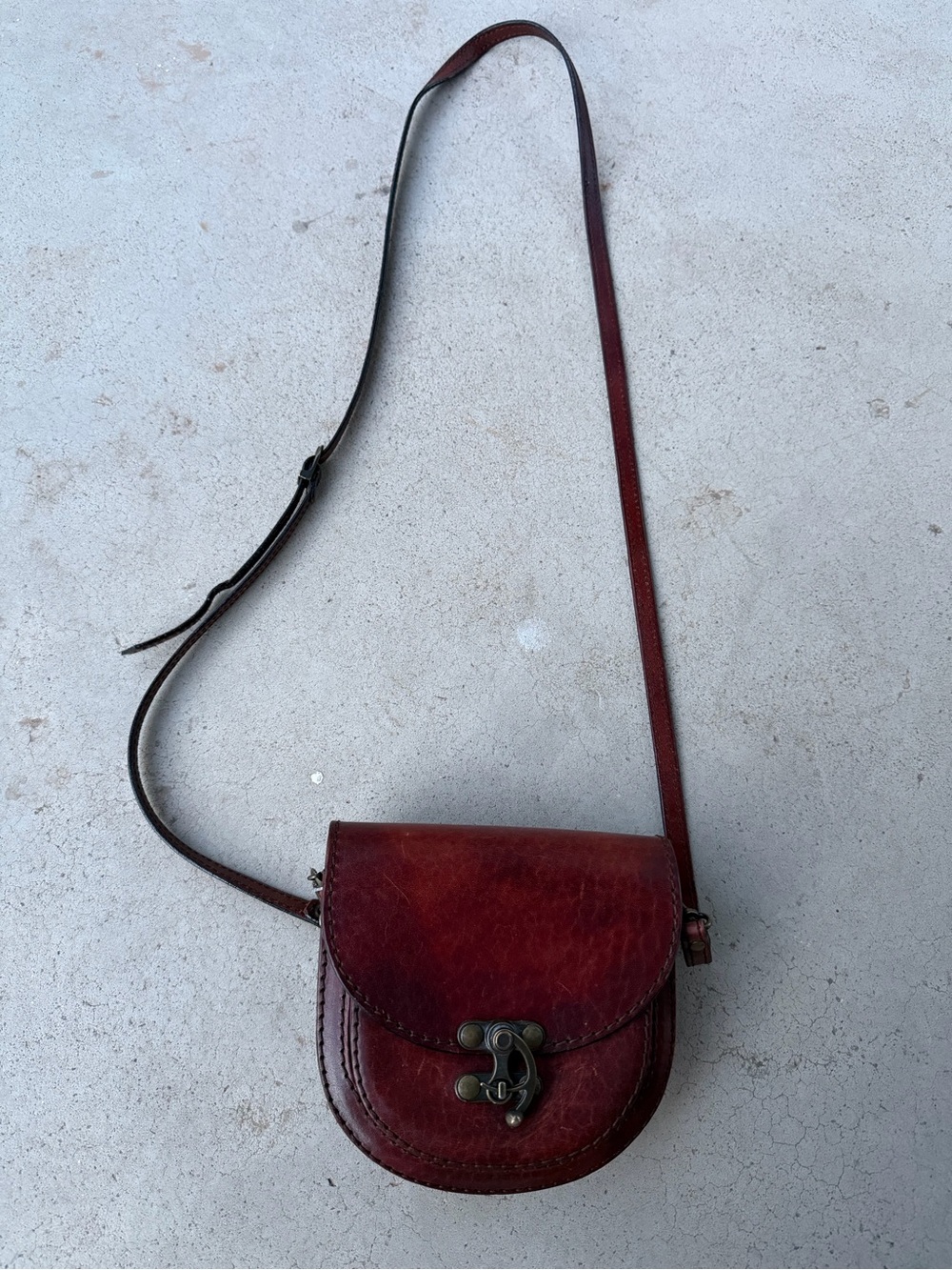 Women's Leather Crossbody Bag in Deep Brown
